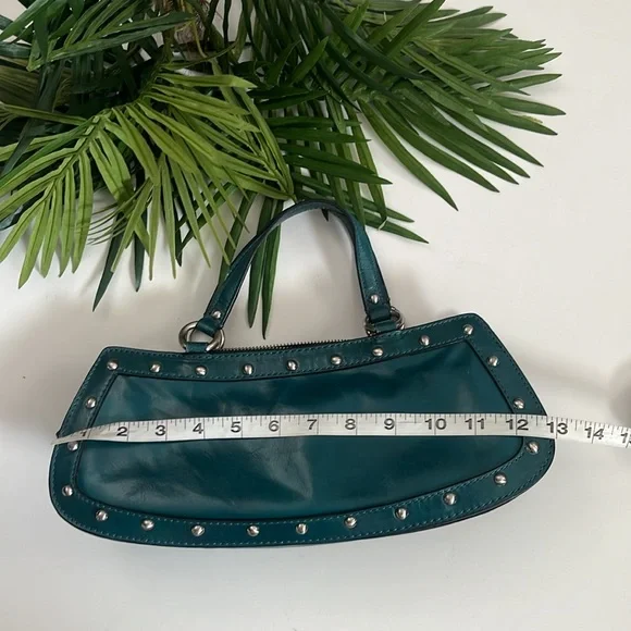 Gianni Bini women’s green mini handbag - Picture 10 of 13